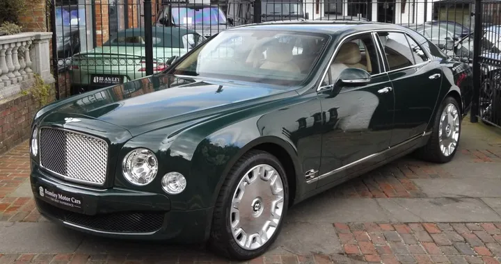 Bentley: la Mulsanne della Regina va all'asta