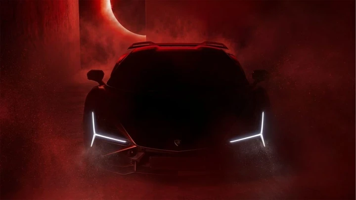 Lamborghini Revuelto SV: debutto il 14 agosto, oltre 1.100 CV