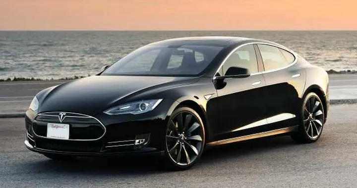 Tesla al lavoro con Google per l'autonomous car?