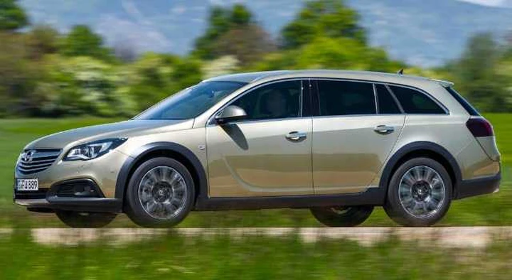 Opel Insignia Country Tourer: debutto a Francoforte