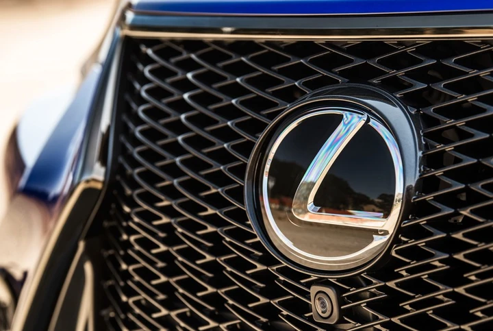 Lexus: le novità al Salone di Parigi 2018
