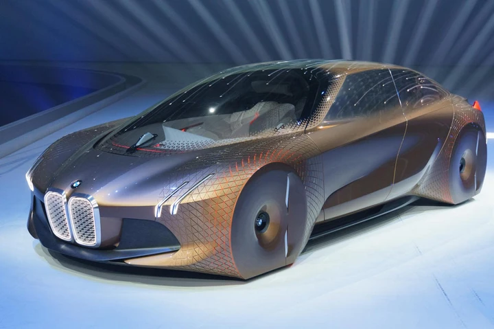 Bmw Vision Next 100 Concept: immagini ufficiali