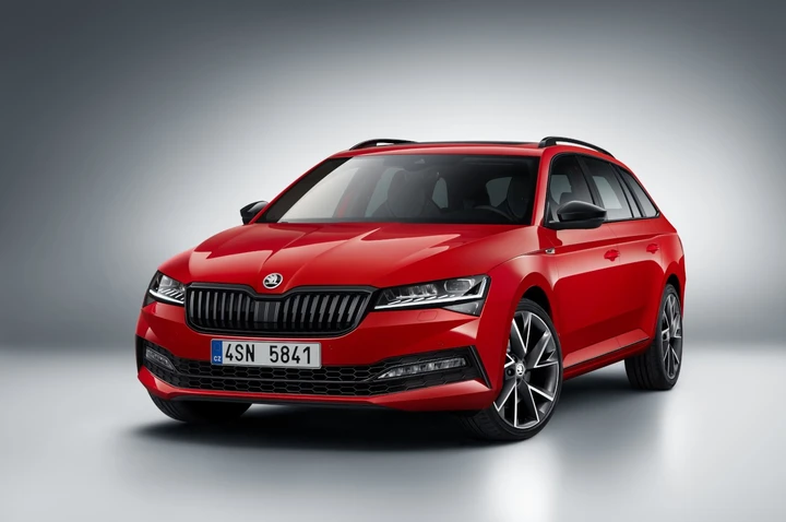 Skoda Superb Sportline 2019: immagini ufficiali