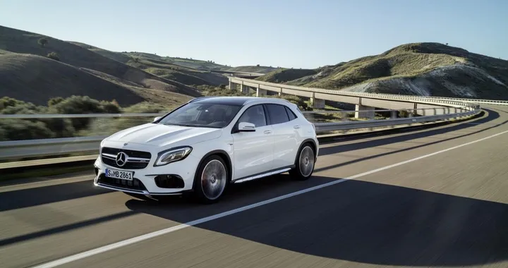 Nuova Mercedes GLA 2017: prezzi da 30.140 euro
