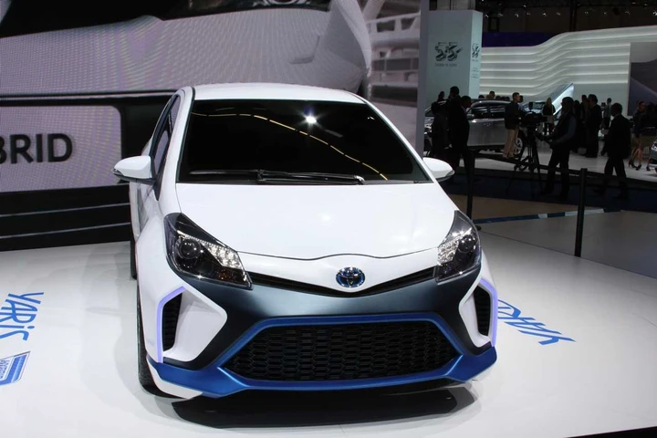 Toyota Yaris Hybrid R Concept al Salone di Francoforte 2013