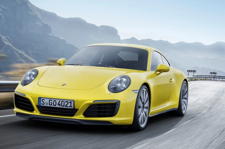 Porsche 911 Carrera e 911 Targa 2016: prime immagini ufficiali