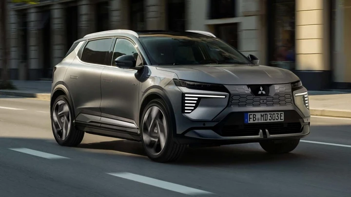 Mitsubishi rilancia in Europa con Eclipse Cross EV su base Renault Scenic