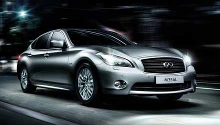 Infiniti M LWB: a Pechino con l’abito lungo