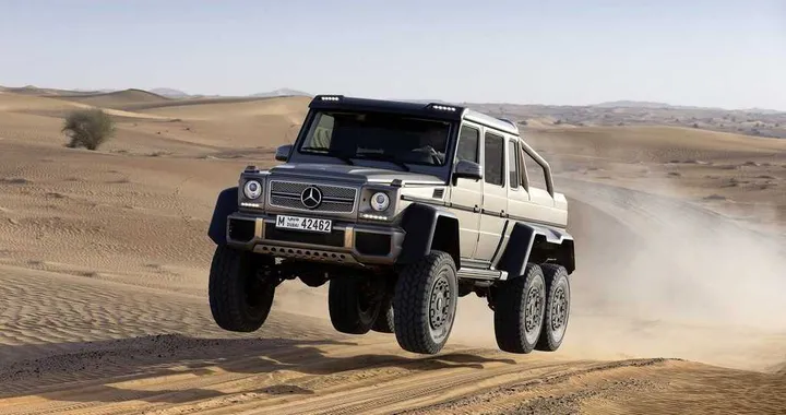 Mercedes G63 AMG 6x6: le foto ufficiali