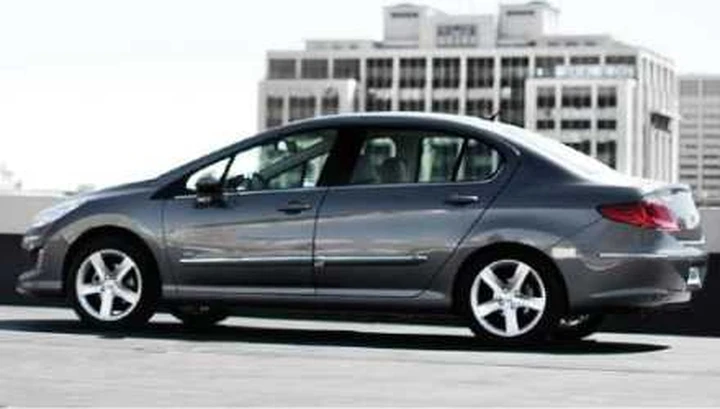 Parte l'avventura della Peugeot 408 in Cina