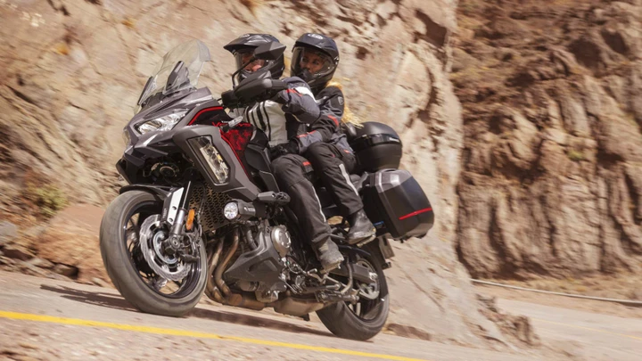 Nuove Kawasaki Versys 1000 S e SE: in arrivo la gamma MY 2021