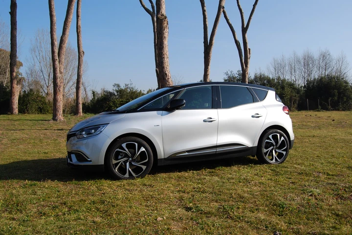 Renault Scenic dCi 130 CV vs Renault Grand Scenic dCi 160 CV