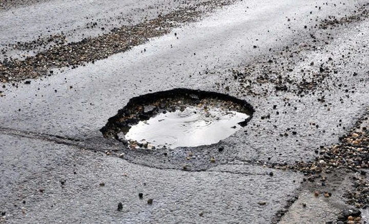 Buche di Roma: anche gli autovelox per ripararle