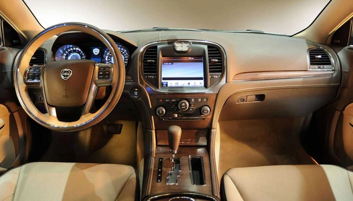 Lancia Thema 2012: italiana per adozione