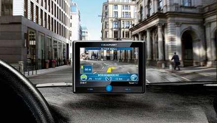In auto, il navigatore è più pericoloso del cellulare