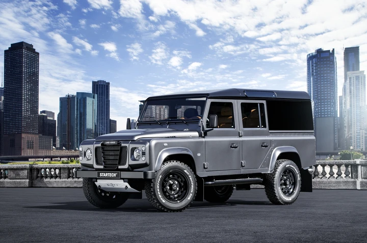 Land Rover Defender SIXTY8 by Startech