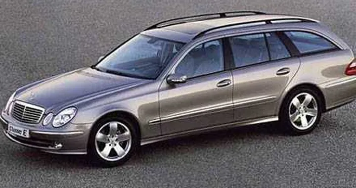 Mercedes Classe E: in Usa problemi all'airbag