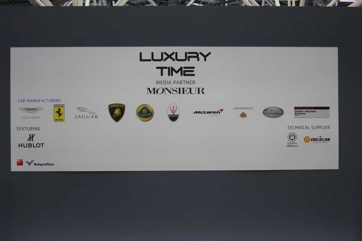 Luxury Time - Motor Show 2011
