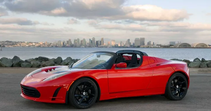 Tesla Roadster, tutta nuova nel 2014