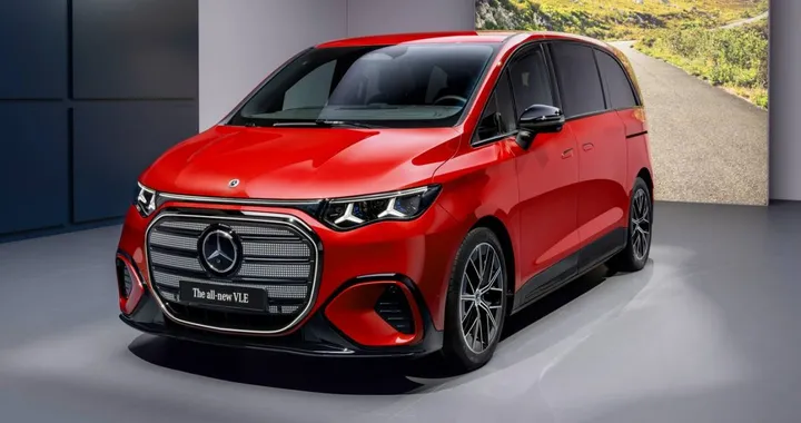 Mercedes Benz VLE: la monovolume elettrica di lusso per famiglie e NCC