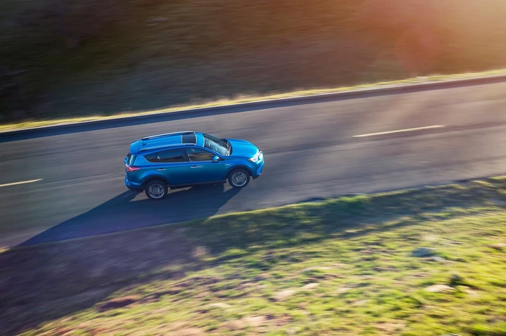 Toyota RAV4 Hybrid: le foto ufficiali