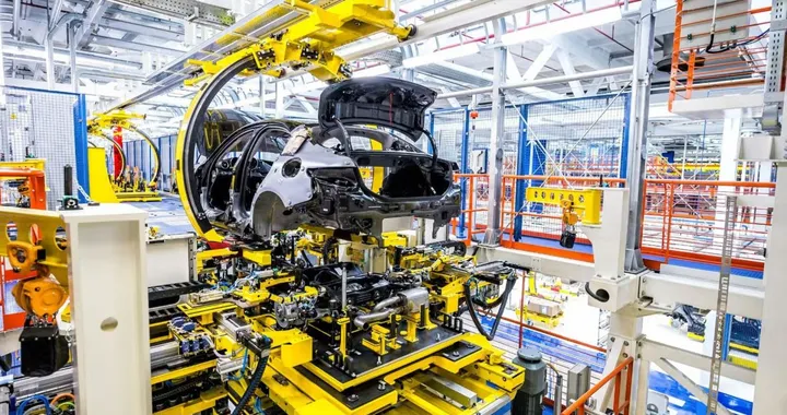 Nuovo contratto per Stellantis, Cnh, Iveco e Ferrari: salari e bonus in crescita