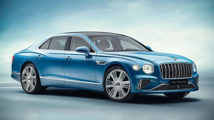 Bentley, il nuovo V8 Plug-in promette di essere più veloce del W12