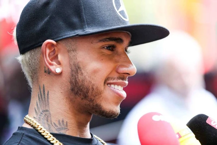 Formula 1: Hamilton trionfa a Monza davanti ai tifosi Ferrari