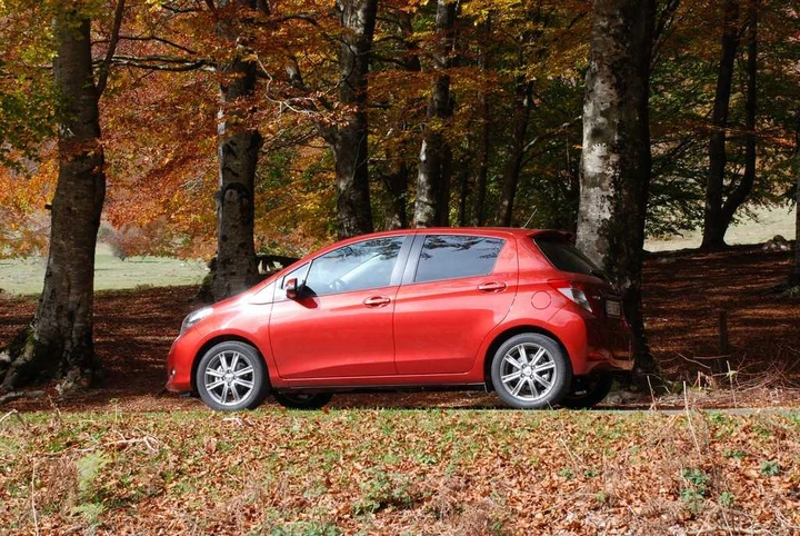 Toyota Yaris 1.3 Dual VVT-i Style: la prova su strada