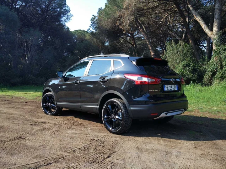Nissan Qashqai Black Edition in prova
