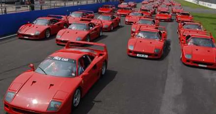 Ferrari F40: un maxi raduno per i 25 anni