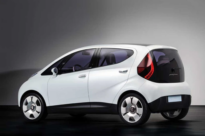 L'auto elettrica Bolloré sarà prodotta in Italia