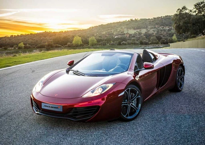 McLaren MP4-12C Spider: immagini ufficiali
