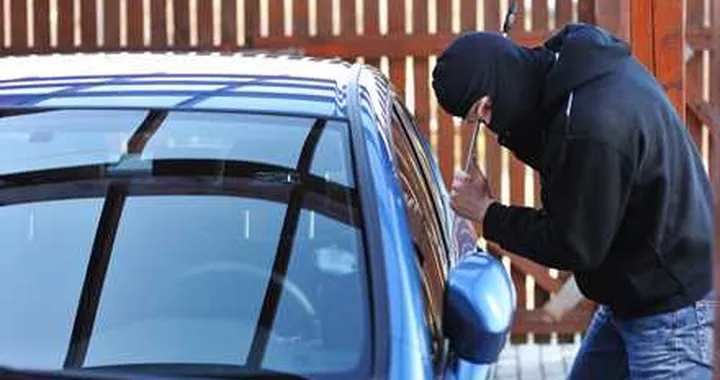 Gli italiani e i furti d'auto: l'incendio–furto interessa solo uno su tre