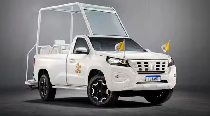 Fiat Titano diventa Papamobile: le novità per Leone XIV