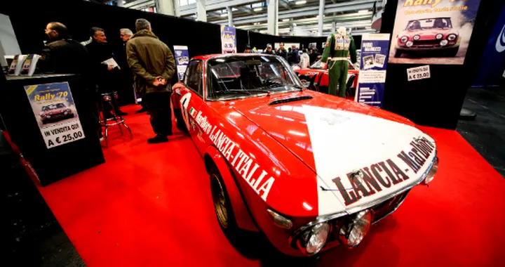 Automotoretrò: auto e moto d’epoca protagoniste a Torino