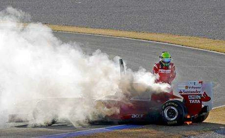 F1, Valencia: la Ferrari F150 va a fuoco!