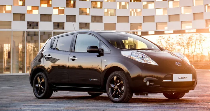 Nissan Leaf Black Edition: prezzo di 38.790 euro