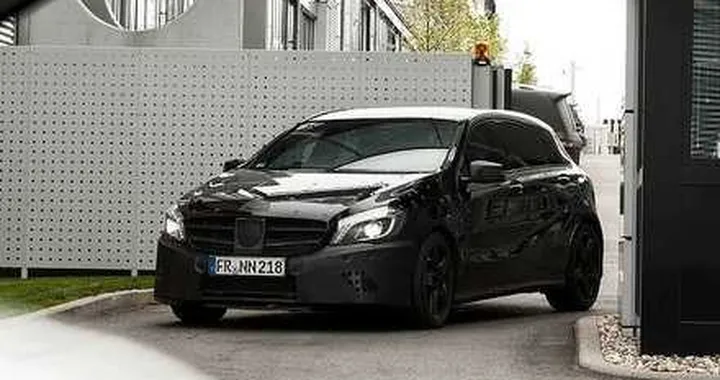 Mercedes A45 AMG, debutto al Salone di Parigi 2012