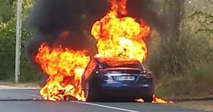 Incendi auto elettriche: quando la novità fa paura