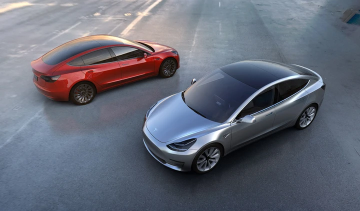 Tesla Model 3, elettrica da record: 276.000 ordini in 3 giorni