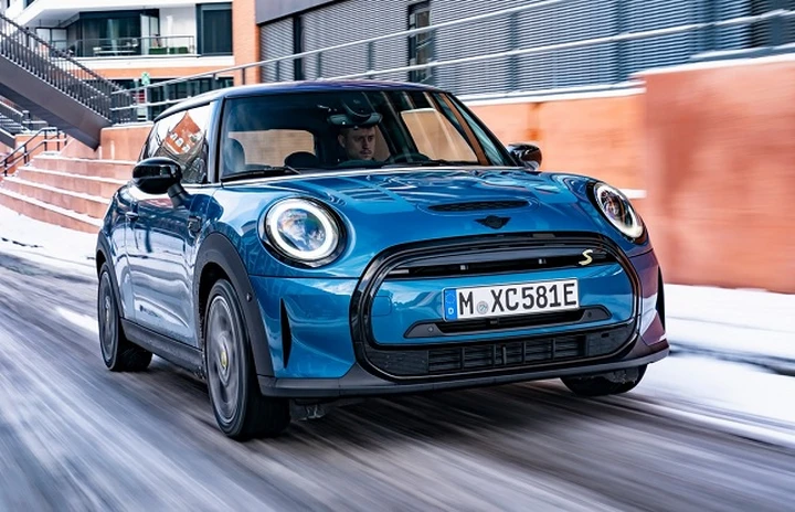 Mini Cooper SE Electric Collection: dotazioni e allestimento