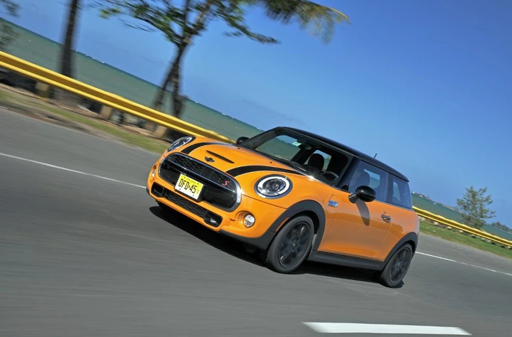 Nuova Mini 2014: le immagini ufficiali