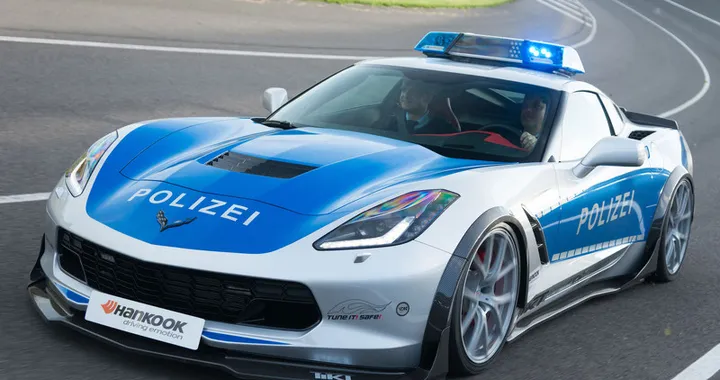 Chevrolet Corvette Polizei by TIKT Performance