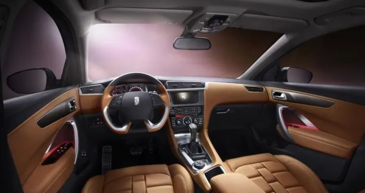 Citroen DS 6WR: svelati gli interni