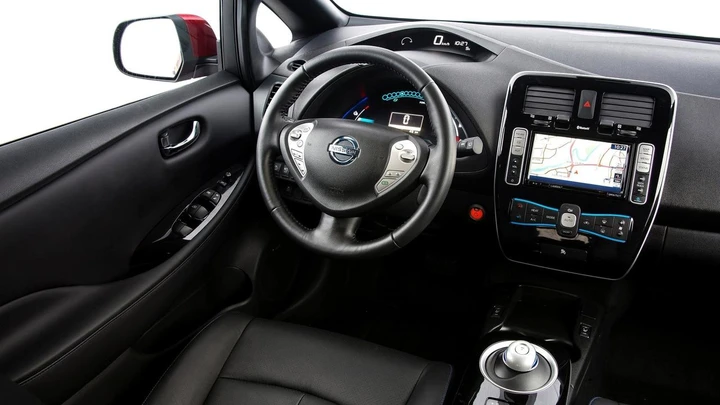 Nissan Leaf 2013: interni più spaziosi