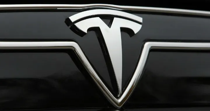 Tesla: con Model X previsto il raddoppio delle vendite nel 2015