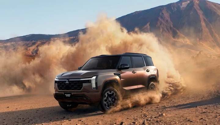 Nuova Mitsubishi Pajero: 2.4 diesel, fino a 7 posti e ritorno in Europa