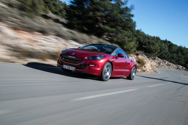 Peugeot RCZ R, primo contatto