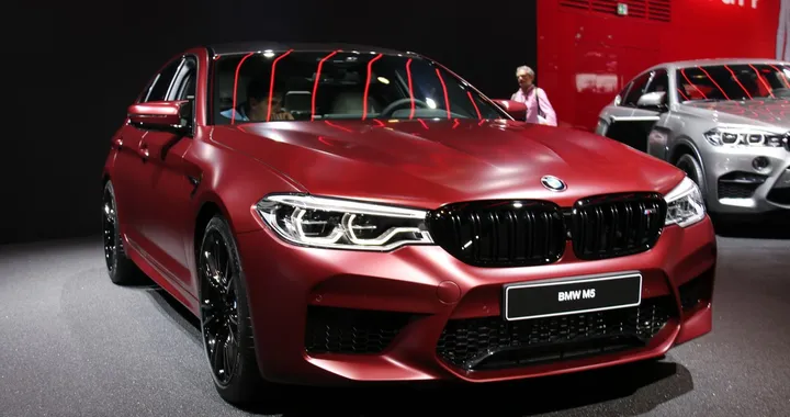 BMW M5 svelata al Salone di Francoforte 2017